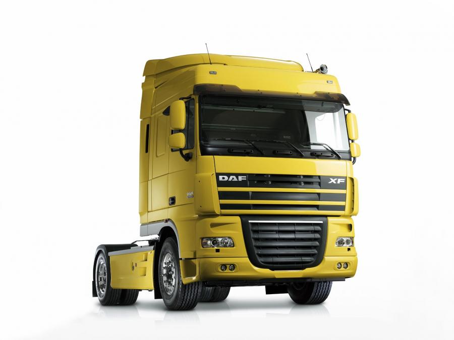  DAF XF105 4x2 FT Space Cab 2006 года  (фото 2 из 8)